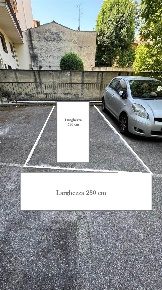 Foto Garage in Via degli Artisti, Firenze Libertà - Savonarola di 12 m²