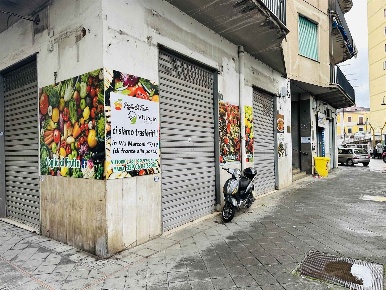 Foto Negozio a Nocera Inferiore di 70 m² con 1 locali in affitto