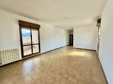 Foto Appartamento a Pistoia Capostrada di 113 m² con 5 locali in vendita