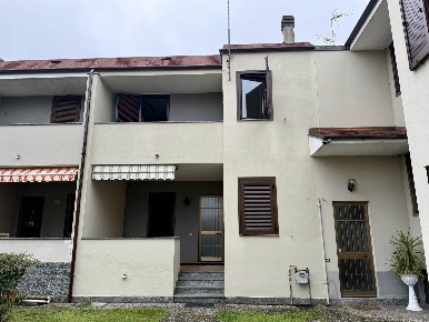 Foto Villa unifamiliare a Gravellona Lomellina Gravellona di 140 m²