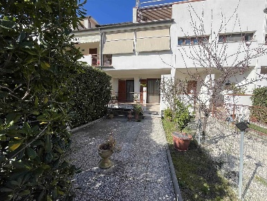 Foto Appartamento in Via Eduardo De Filippo, Grosseto Rispescia di 80 m²