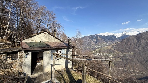 Foto Rustico in Località Brusada, Cosio Valtellino di 45 m² con 4 locali