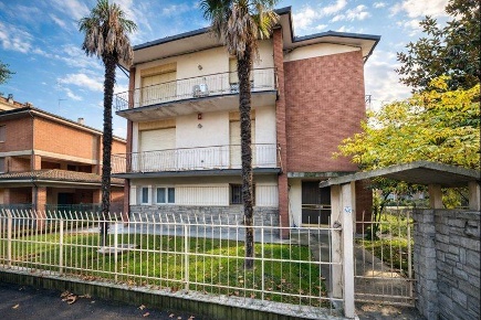 Foto Appartamento a Forlì Spazzoli - Medaglie D'Oro di 140 m² con 9 locali