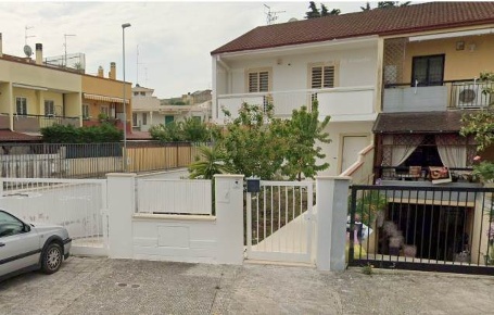 Foto Appartamento in via Leonardo da Vinci 95, Casamassima di 160 m²