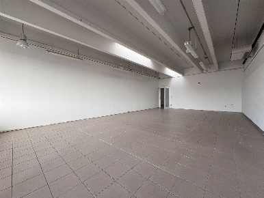Foto Attività commerciale a Scandicci Via Pisana di 200 m² con 4 locali