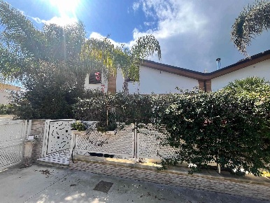 Foto Villa a schiera a Policoro Lido di 90 m² con 4 locali in vendita