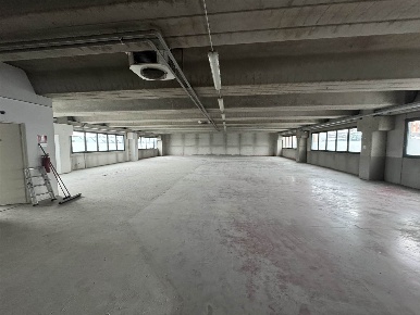 Foto Capannone industriale a Cormano di 410 m² in vendita