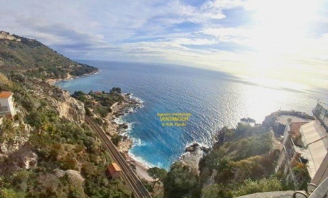 Foto Appartamento in Corso Mentone, Ventimiglia Grimaldi, Mortola di 85 m²