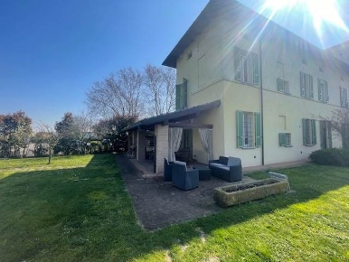 Foto Rustico a Piacenza Clinica Piacenza di 293 m² con 4 locali in vendita