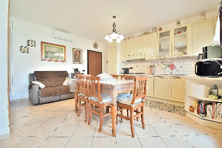 Foto Appartamento in Via di Casabassa, Colle di Val d'Elsa di 71 m²