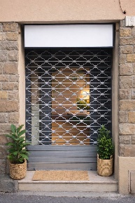 Foto Negozio in Via della Azalee, Firenze Isolotto Talenti di 11 m²