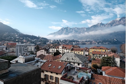 Foto Appartamento a Lecco Centro di 150 m² con 5 locali in affitto
