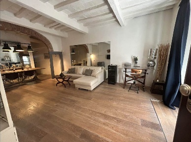 Foto Appartamento a Firenze San Frediano di 100 m² con 3 locali in vendita