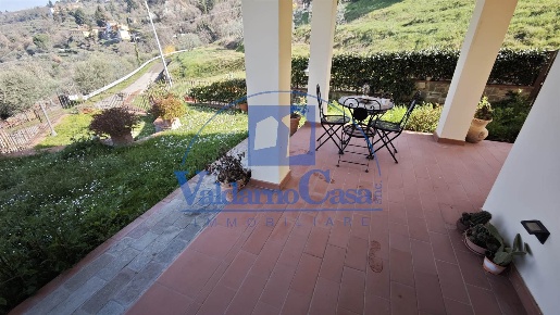 Foto Appartamento a Reggello San Donato Fronzano di 74 m² con 4 locali