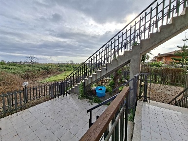 Foto Appartamento in Via Mascali Riposto  24, Mascali di 68 m² con 4 locali