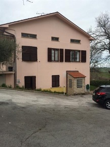 Foto Casa indipendente a Terre Roveresche San Giorgio Di Pesaro di 370 m²