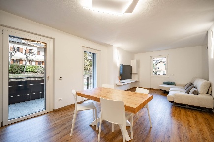 Foto Appartamento a Primaluna Centro di 89 m² con 3 locali in vendita