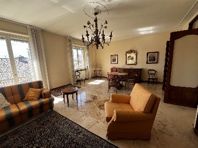 Foto Appartamento in VIA SANT'ANTONINO, Piacenza Centro Storico di 219 m²