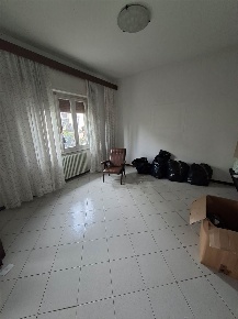 Foto Casa indipendente a Agliana Centro di 450 m² con 8 locali in vendita