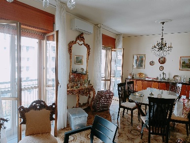 Foto Appartamento a Baronissi Centro di 100 m² con 4 locali in affitto