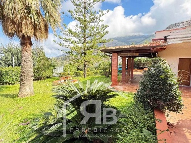 Foto Villa unifamiliare in via Argo  17, Carini Parco Degli Ulivi di 230 m²