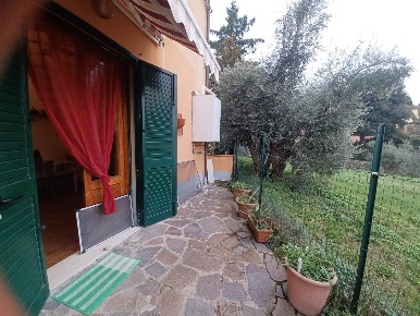 Foto Appartamento in VIA LAMPORECCHIANA, Vinci Centro di 85 m² con 4 locali
