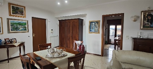 Foto Appartamento in Via Coscarella, Cosenza Stadio - Città 2000 di 145 m²