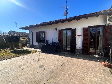 Foto Villa unifamiliare a Gambolò di 135 m² con 3 locali in vendita