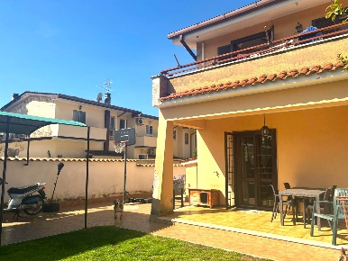 Foto Villa a schiera a Anzio Villaggio Giornalisti - Poggio di 80 m²