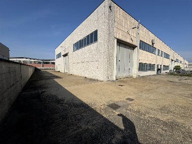 Foto Capannone industriale a Cuggiono di 800 m² in vendita