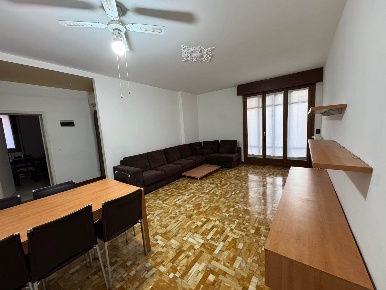 Foto Appartamento a Venezia Mestre di 98 m² con 5 locali in vendita