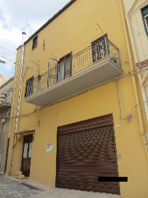 Foto Casa indipendente a Canicattì di 339 m² con 14 locali in vendita