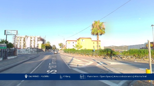Foto Negozio a Salerno Zona Industriale - San Leonardo di 410 m² in affitto