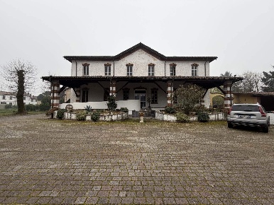 Foto Villa unifamiliare a Gravellona Lomellina Gravellona di 1000 m²