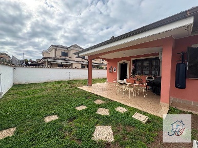 Foto Villa a schiera in VIA DELLA CANNUCCIA 253, Anzio Rinascimento