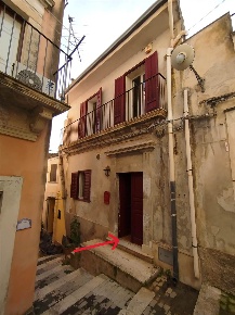Foto Casa indipendente a Ragusa Ibla di 180 m² con 5 locali in vendita