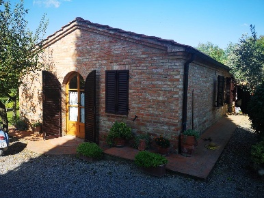 Foto Agriturismo a Montepulciano Centro di 400 m² con 18 locali in vendita