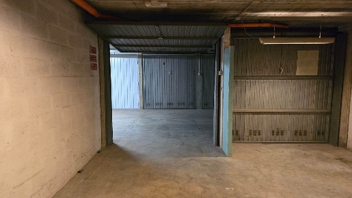 Foto Garage in Via Nonantolana, Modena Crocetta di 32 m² con 1 locali