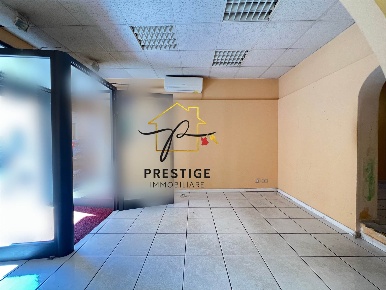 Foto Negozio a Livorno Zola - Galilei di 50 m² con 3 locali in vendita