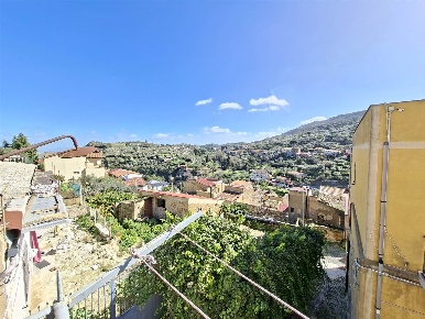 Foto Appartamento a San Michele di Ganzaria di 101 m² con 4 locali