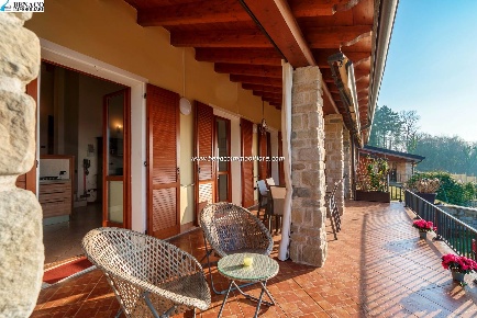 Foto Villa bifamiliare in via Monte Baldo, San Zeno di Montagna San Zeno