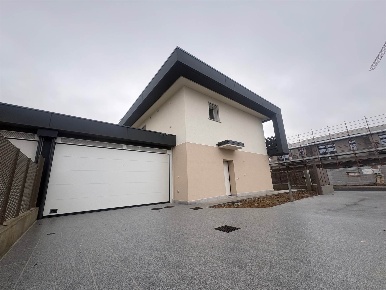 Foto Villa unifamiliare in via S. Agostino, Azzano San Paolo di 120 m²