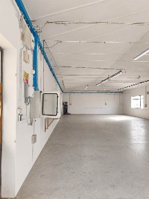 Foto Laboratorio a Quarrata Catena di 250 m² con 1 locali in vendita