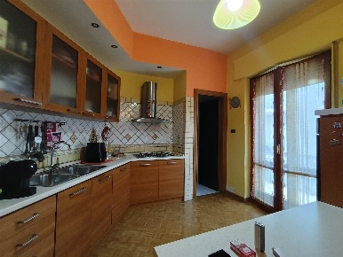 Foto Appartamento in zona via roma, Atripalda di 100 m² con 3 locali