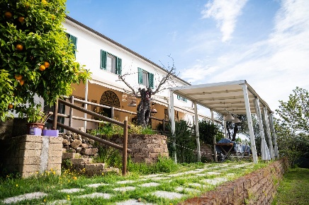 Foto Casa indipendente a Collesalvetti Parrana San Martino di 194 m²