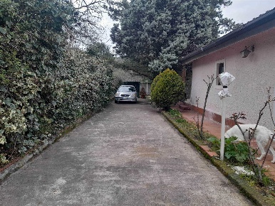 Foto Villa unifamiliare a Nicolosi di 70 m² con 3 locali in vendita