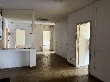 Foto Ufficio a Cecina Cecina Centro di 180 m² con 5 locali in vendita