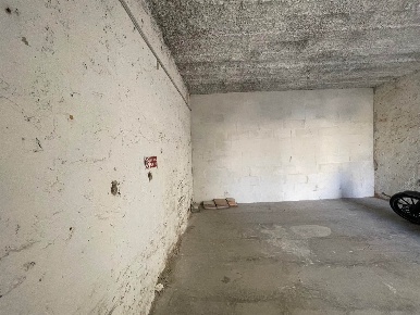 Foto Garage a Cecina Cecina Centro di 19 m² con 1 locali in vendita