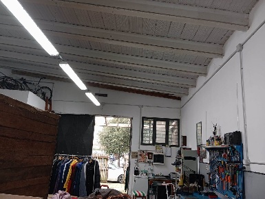 Foto Negozio in PIAZZA MERCATO NUOVO 7, Prato Piazza del Mercato Nuovo