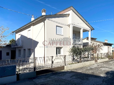 Foto Villa bifamiliare a Forlimpopoli Centro di 296 m² con 6 locali
